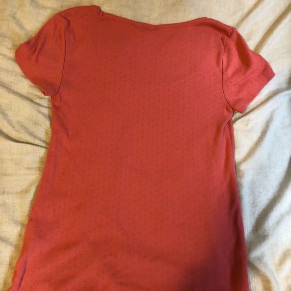 SALE 2for$15 Old Navy Scoop Neck Salmon T-Shirt​ - Picture 3 of 3